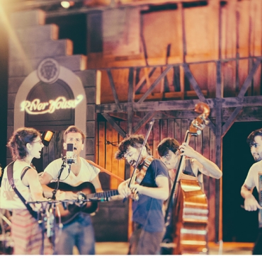 Spirit-Family-Reunion-music-photographer