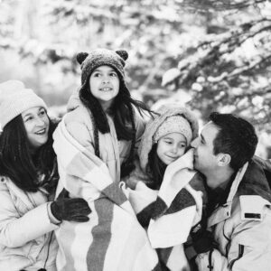 NH winter family lifestyle photography session by Birch Blaze Studios. https://birchblaze.com